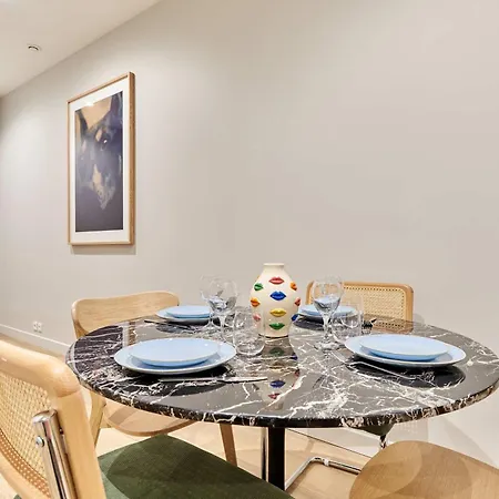 Charming Center Of By Prestige פריז