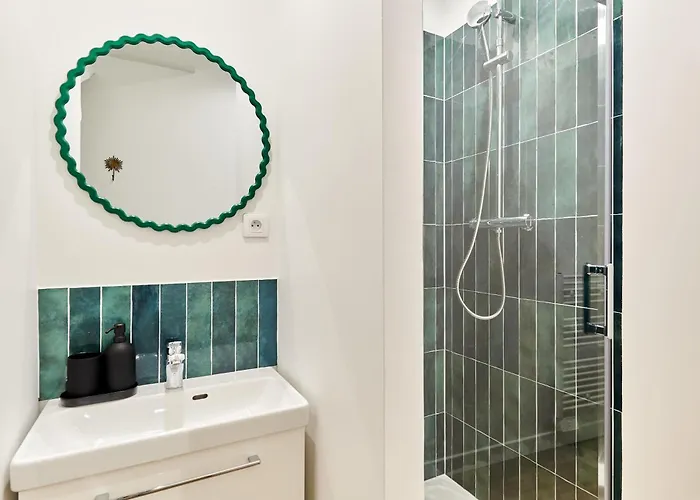 Charming Center Of By Prestige * פריז