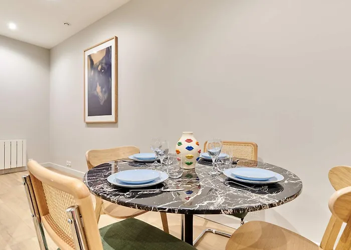 Charming Center Of By Prestige פריז